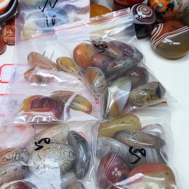 未镶嵌玛瑙/玉髓珠宝奇石V*