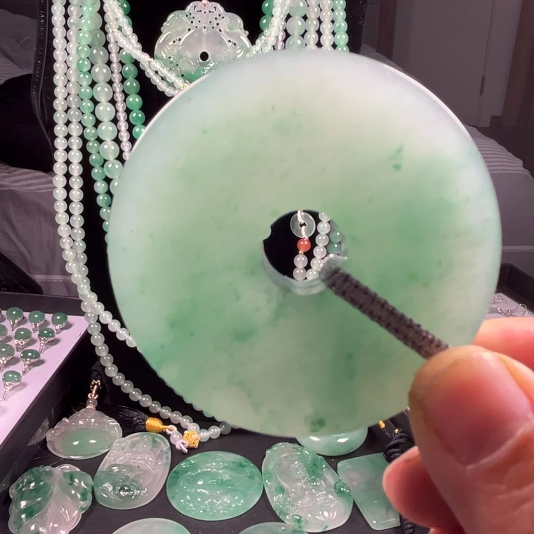 石英质玉吊坠(不含链)合金直径51