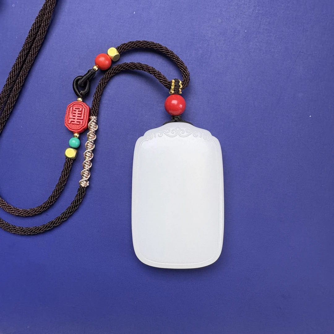 主推款精品和田玉面包牌无事牌 保真和田玉