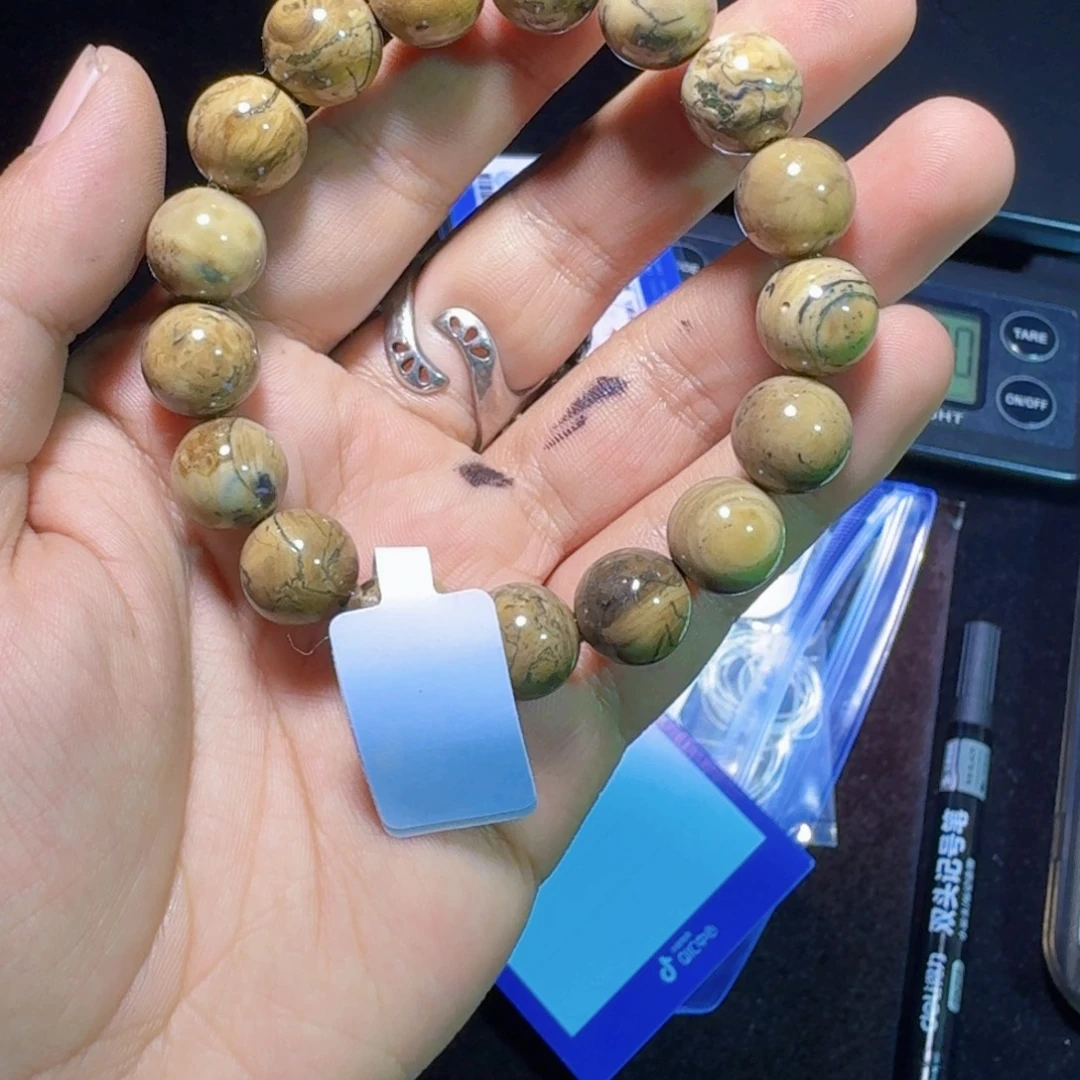 琥珀未镶嵌裸石琥珀