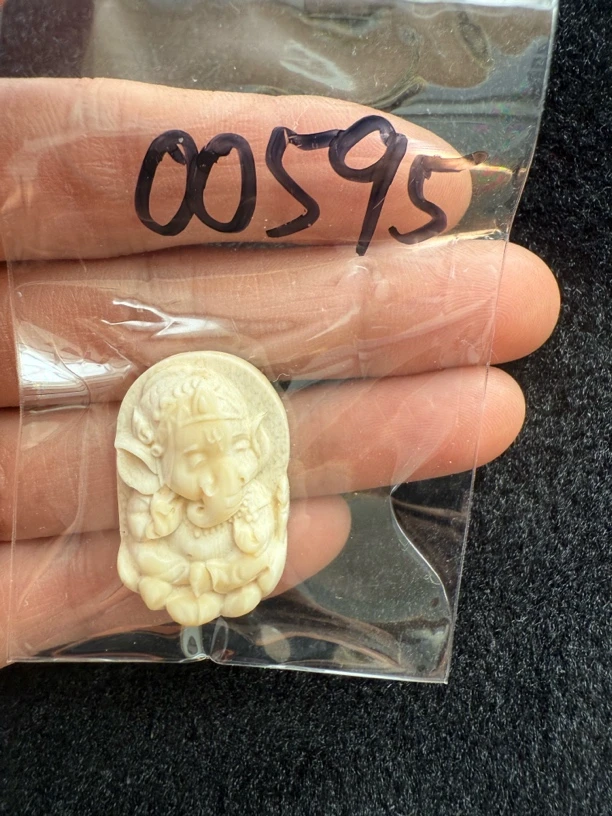 00595猛犸牙象神牌子配饰