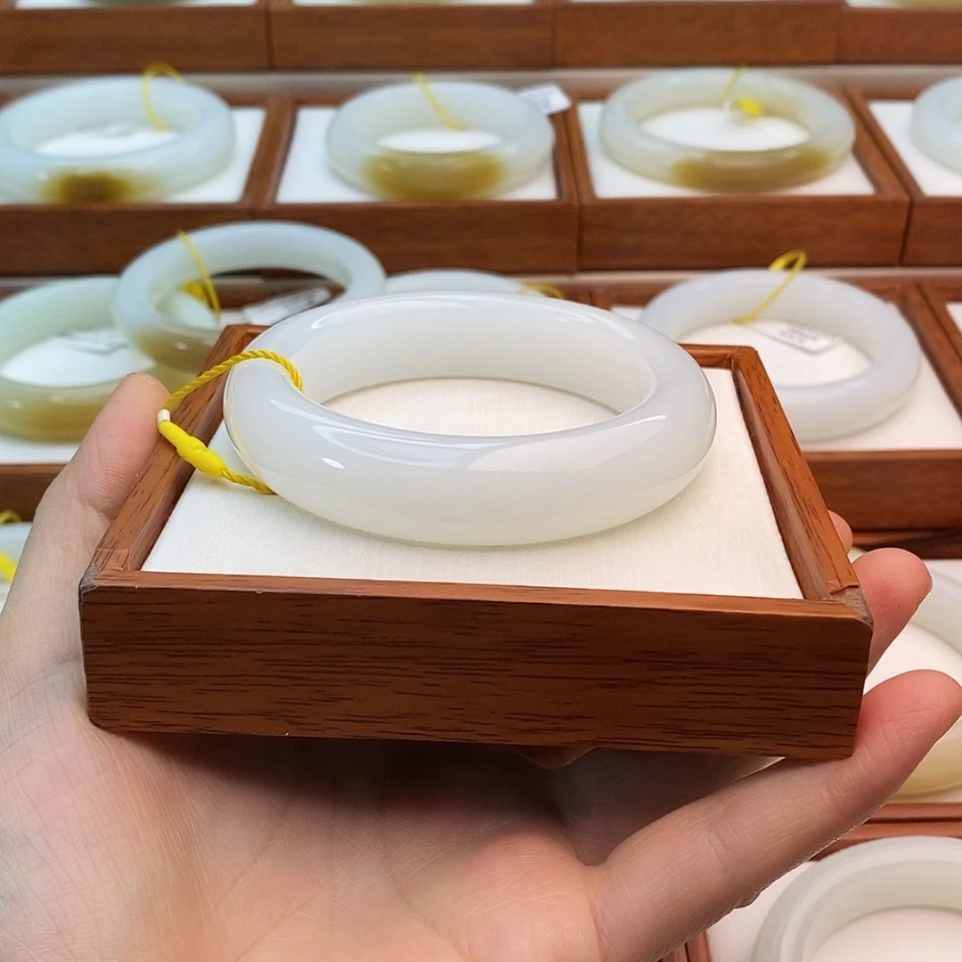 手链未镶嵌和田玉（白玉）