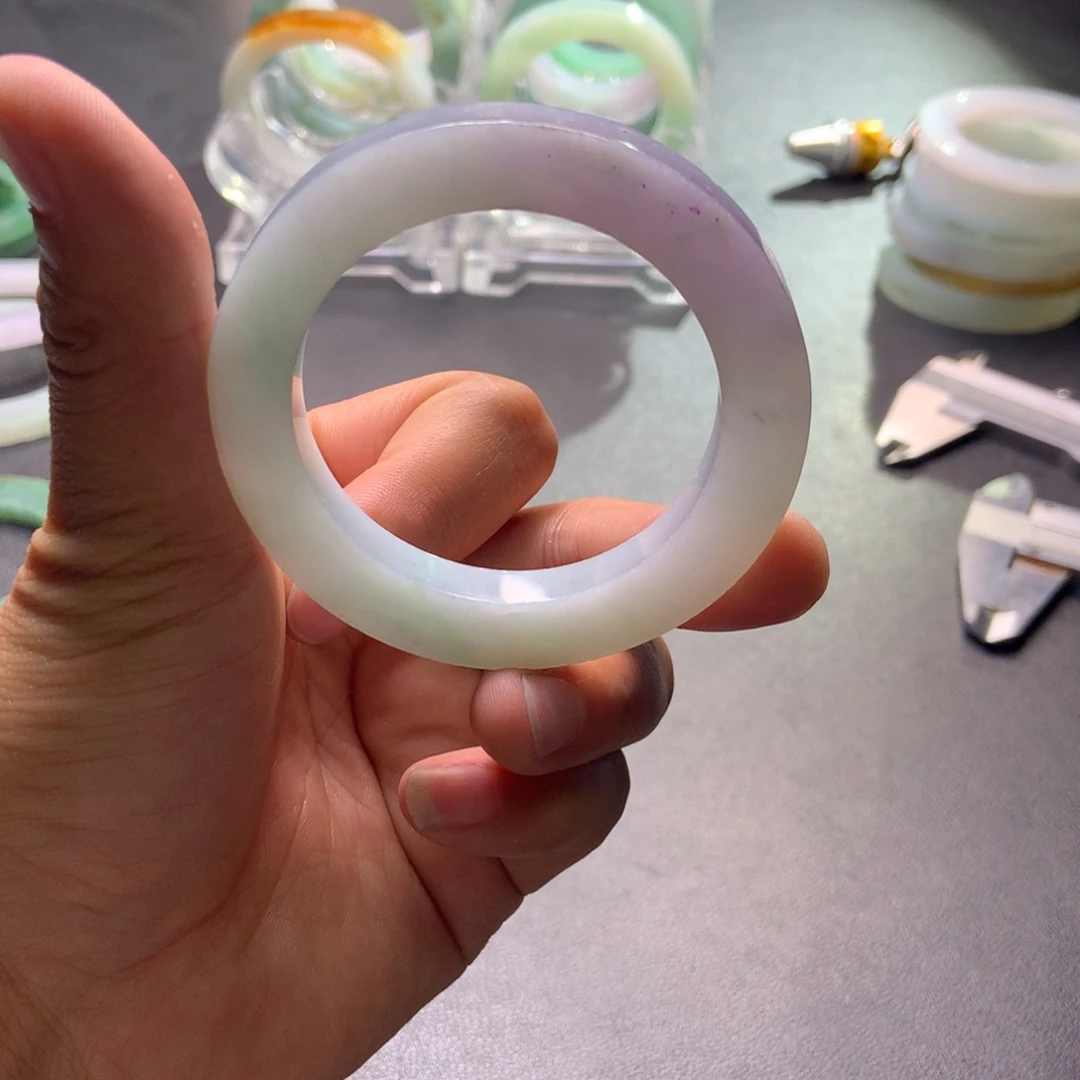 定制翡翠未镶嵌手镯定制