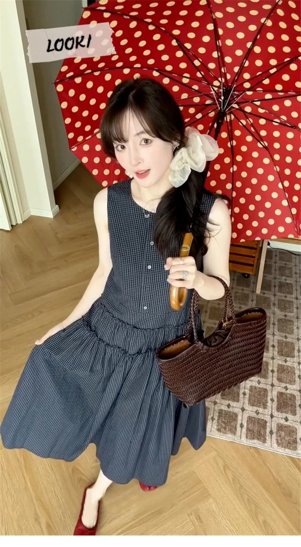 蓝色背心连衣裙子女夏季2025新款今年流行漂亮巨好看穿搭长裙3676