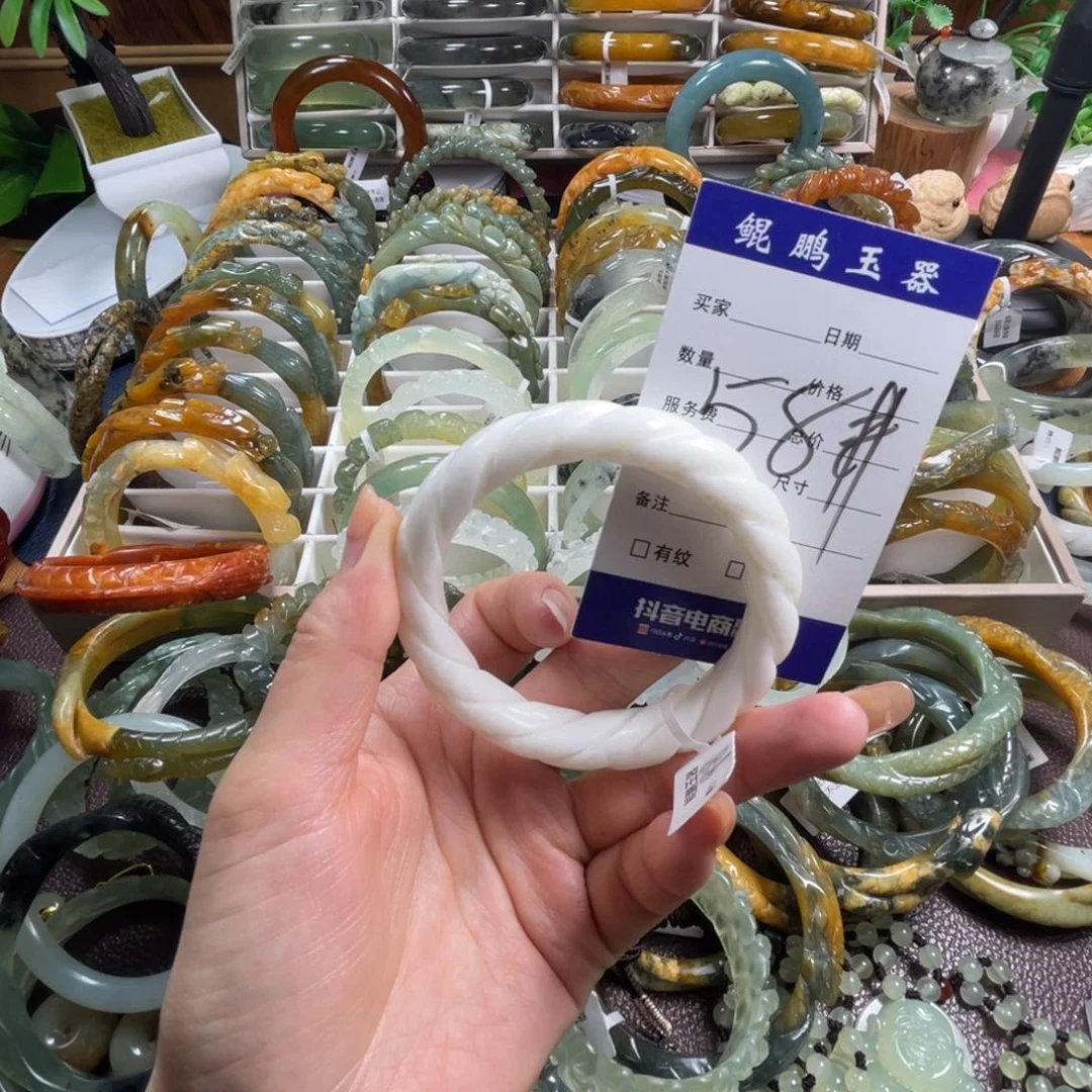 未镶嵌蛇纹石玉手镯