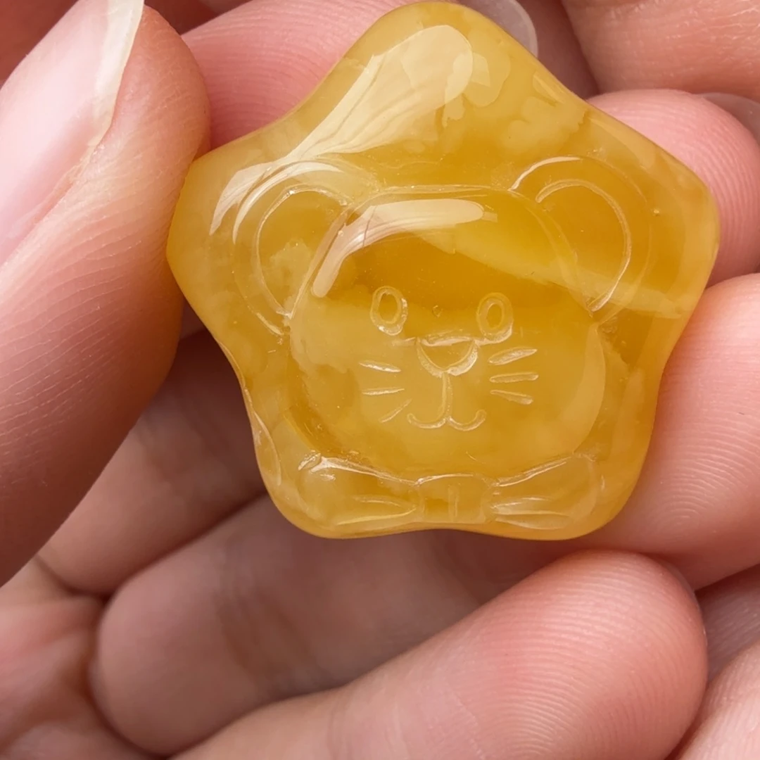 未镶嵌琥珀珠宝奇石