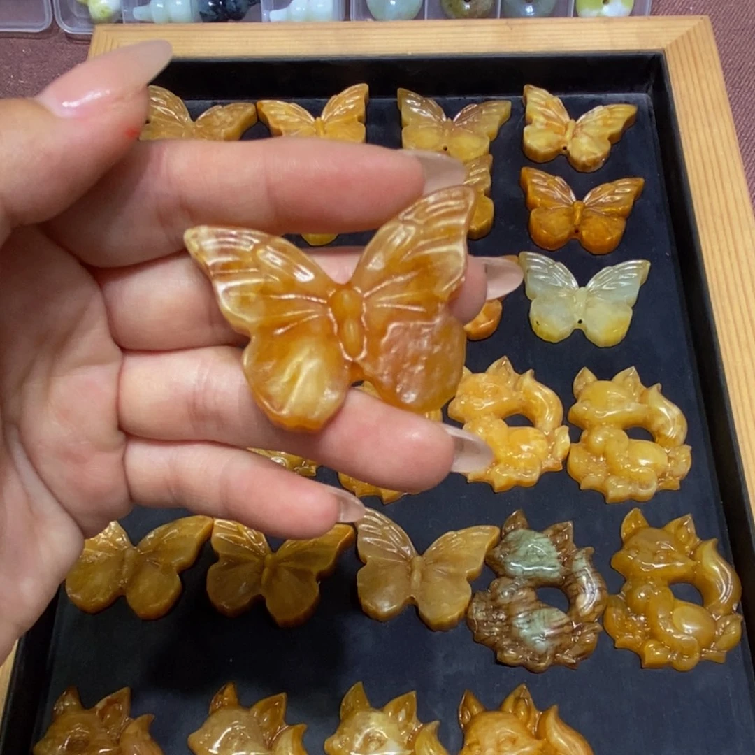 蛇纹石玉未镶嵌颈饰52