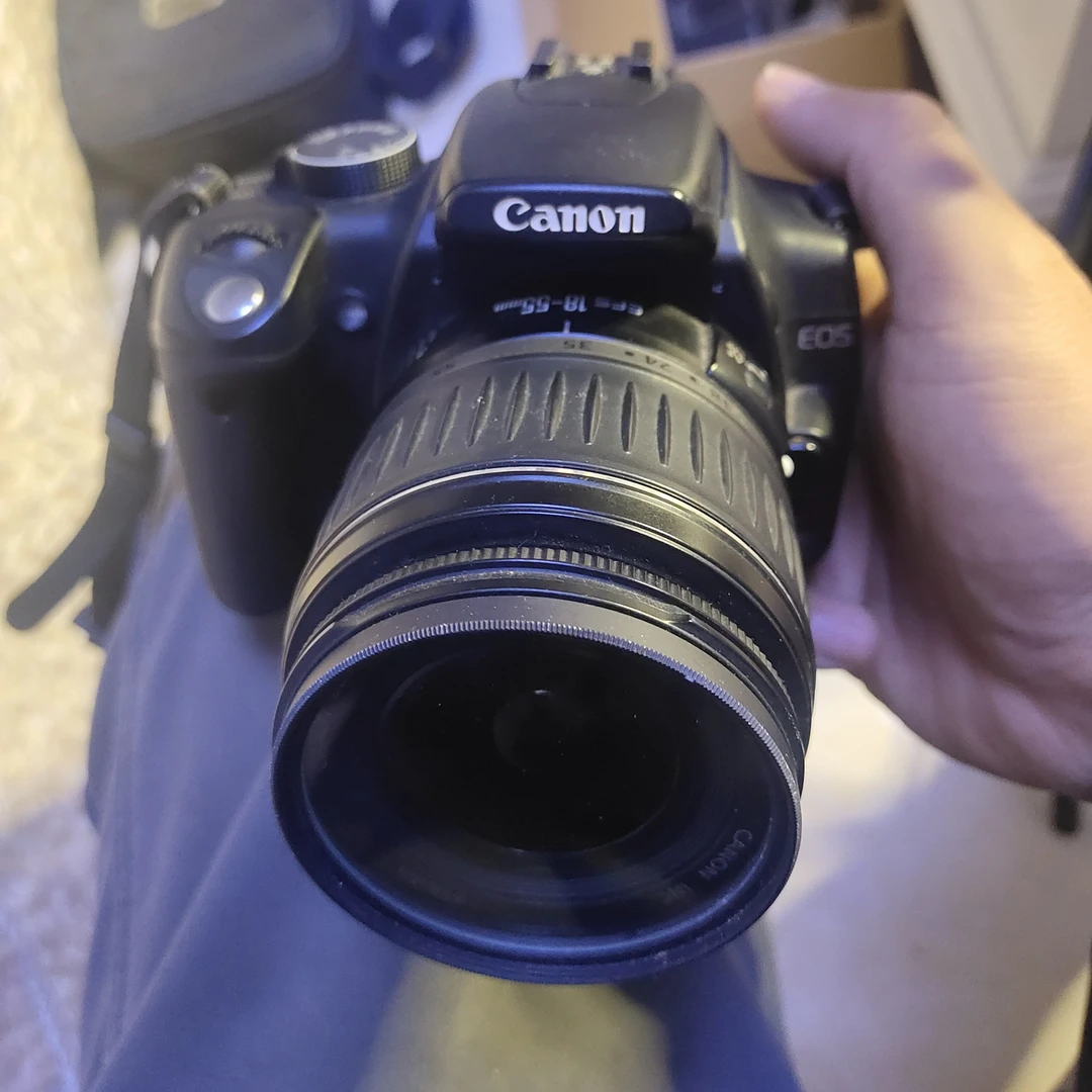 8新 Canon/佳能 佳能数码相机eos350d，全好，配件有电池和卡，