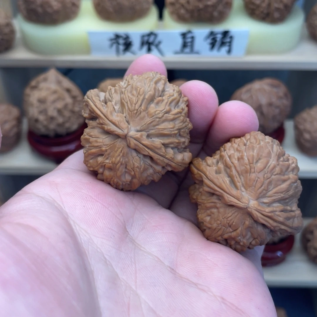 池***风吊坠文玩核桃白狮子39