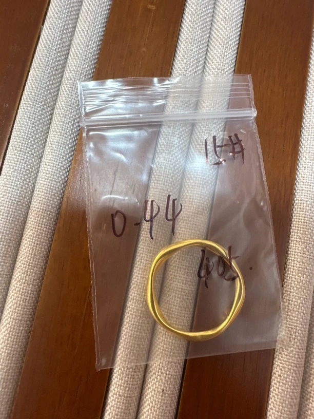 克重0.44 15号 莫比戒指 足金999