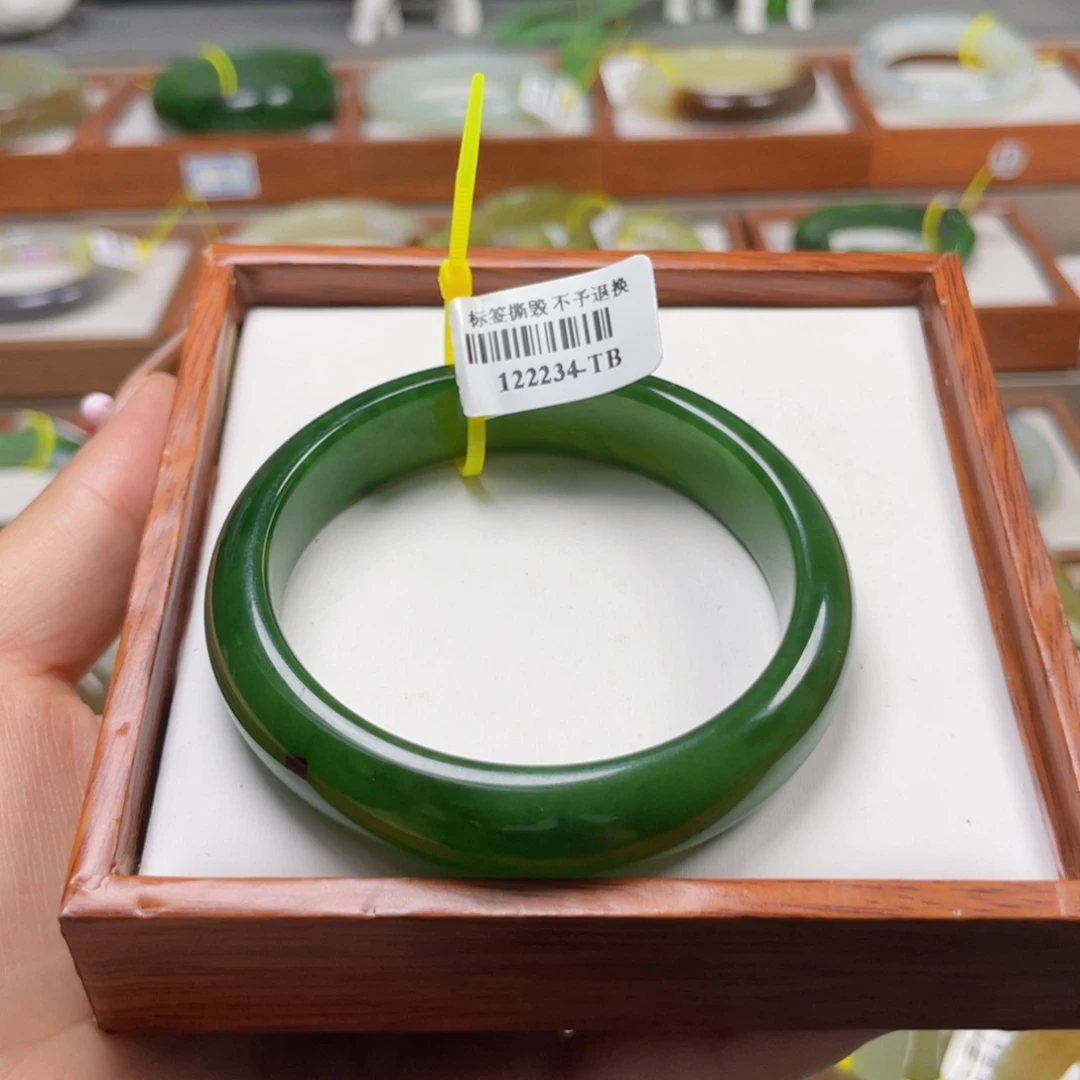 和田玉手镯未镶嵌链接11