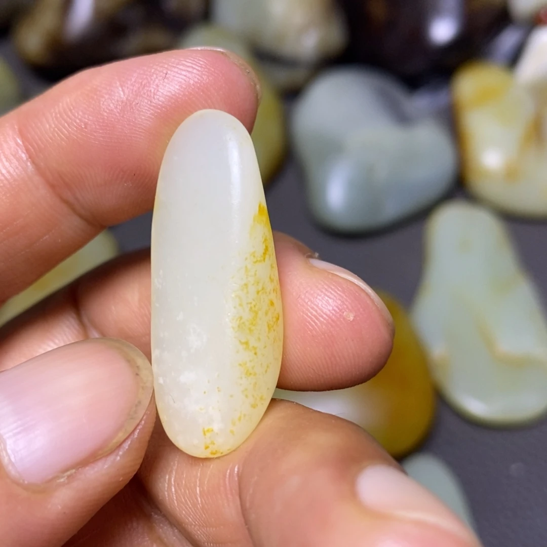 未镶嵌和田玉（糖玉）挂件