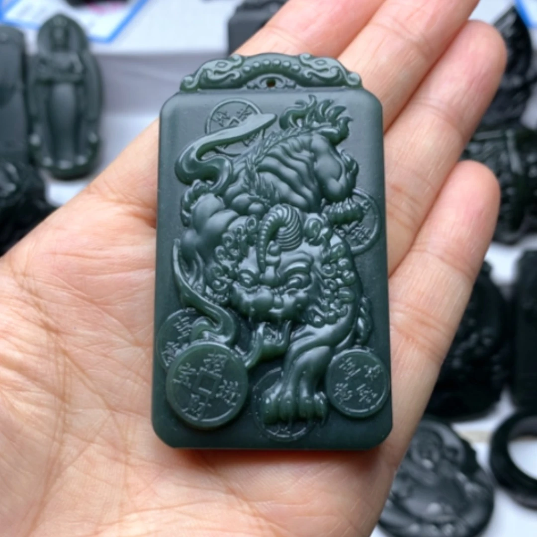 【闪购商品】颈饰未镶嵌和田玉双面雕刻