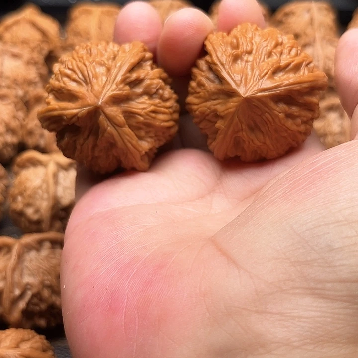 文玩核桃吊坠The first