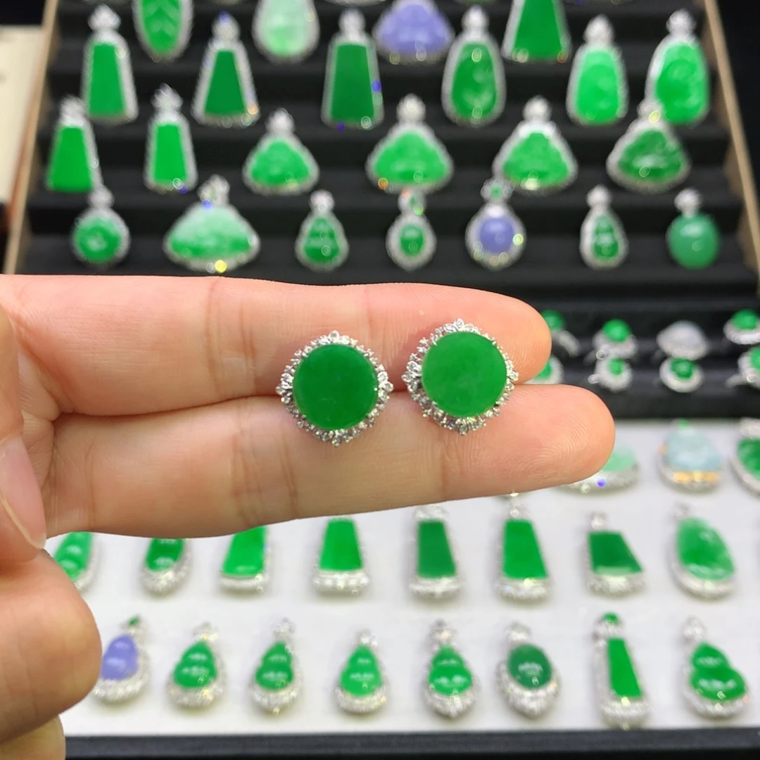 翡翠吊坠(不含链)18K金镶嵌