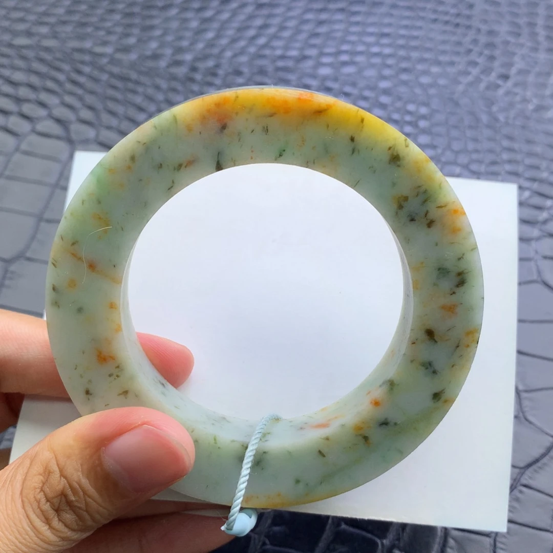 定制翡翠未镶嵌翡翠手镯