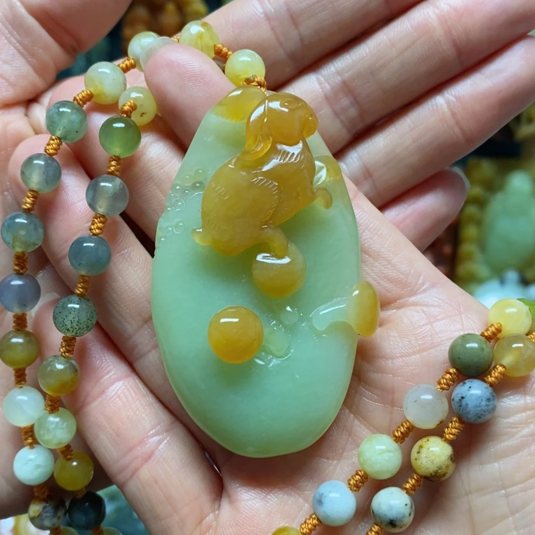 岫玉吊坠(赠链)未镶嵌幸**人