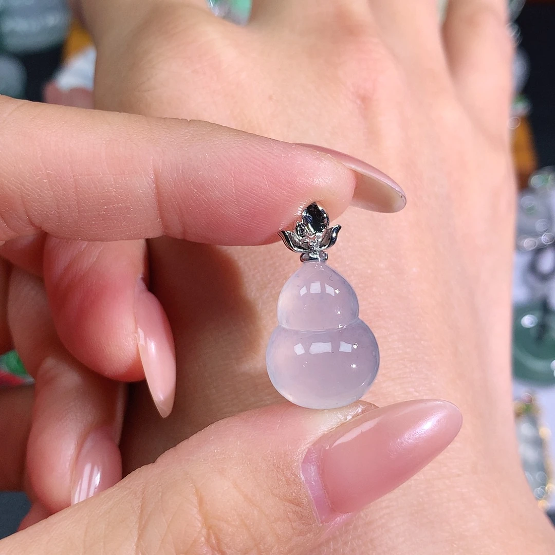 翡翠18K金镶嵌颈饰翡翠