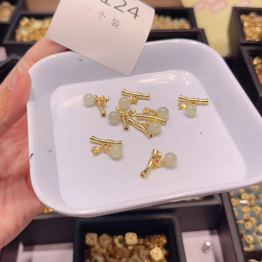 银S925镀金镶嵌珠宝半成品水晶124 。