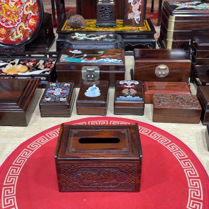 紫檀木类成套家具