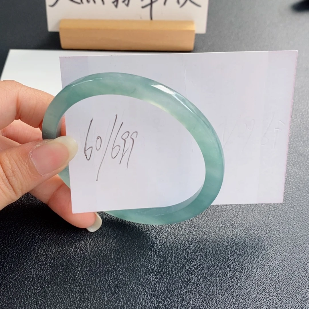 未镶嵌手镯翡翠天然翡翠