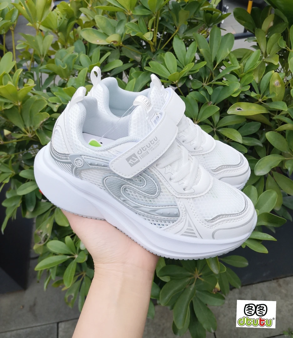 钟亚丽鞋店夏季新品儿童时尚休闲舒适透气防滑耐磨运动鞋跑鞋