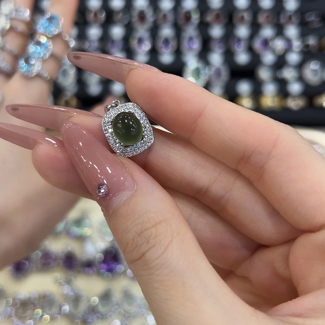 想***莓岫玉银S925镶嵌戒指