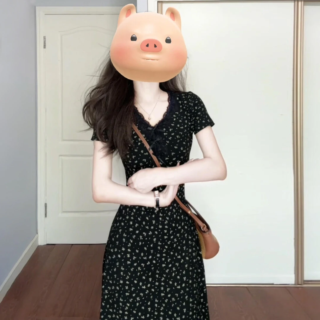法式赫本风黑色碎花连衣裙子女夏季2026新款海边度假气质掐腰长裙
