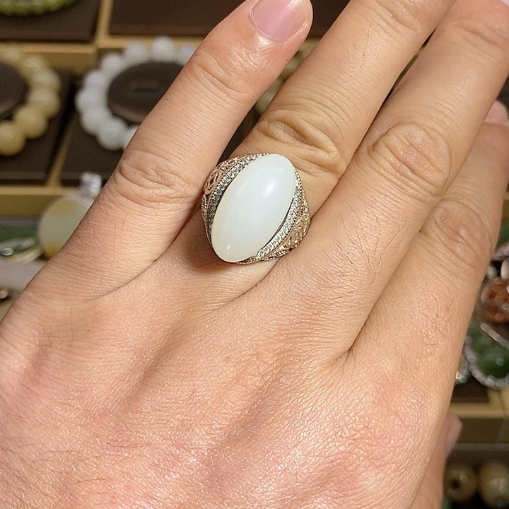 【闪购商品】银S925镶嵌戒指和田玉