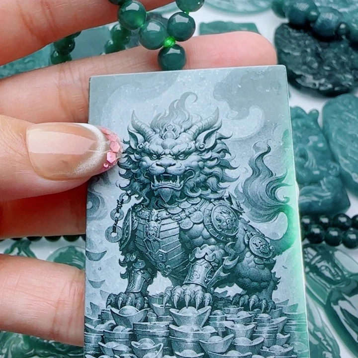 翡翠未镶嵌颈饰多样性发货天然A货翡翠