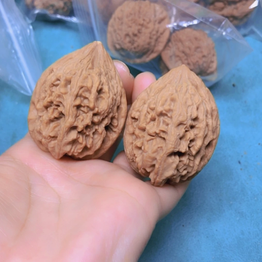【闪购商品】把件核桃38.5大沽石有修