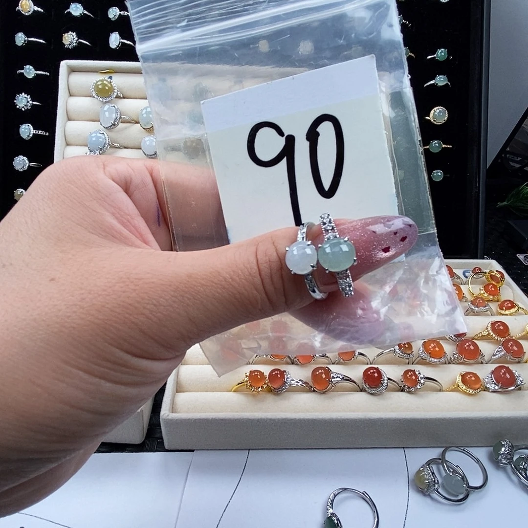 翡翠未镶嵌戒指缅甸