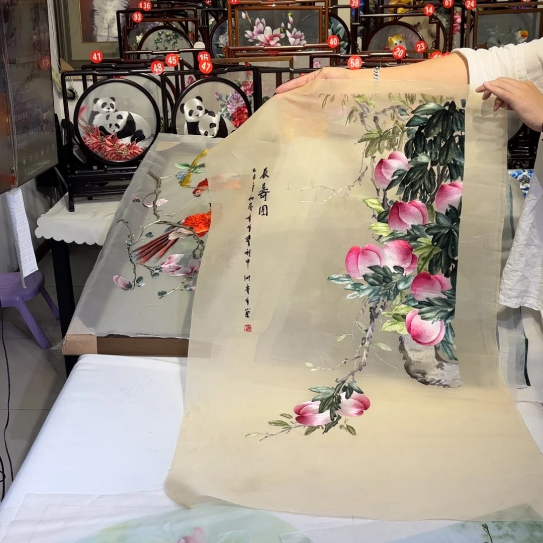 织绣纯手工制作而成的