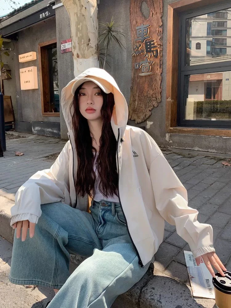 冲锋衣女款新款女春秋季秋装短款小个子休闲爆款时尚洋气外套