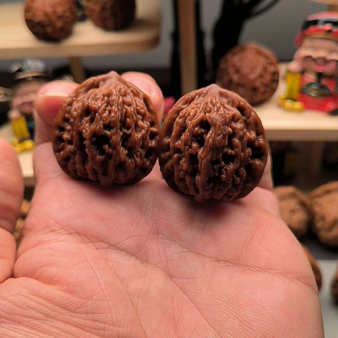 *****文玩核桃虎头福利手盘