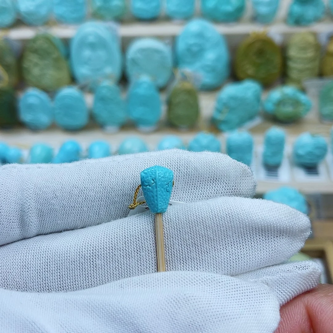 绿松石未镶嵌珠宝奇石7.8m