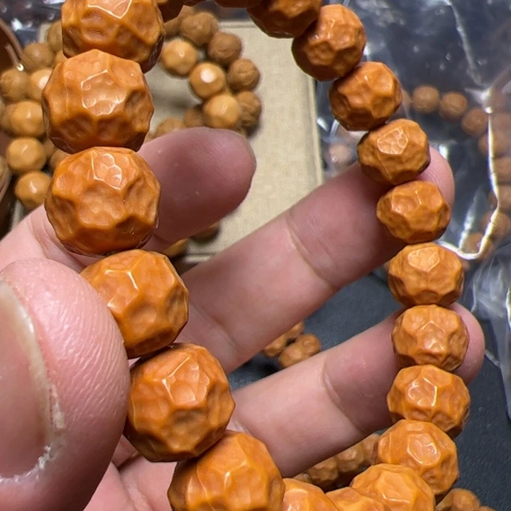 猴头核桃手串哦咯来咯