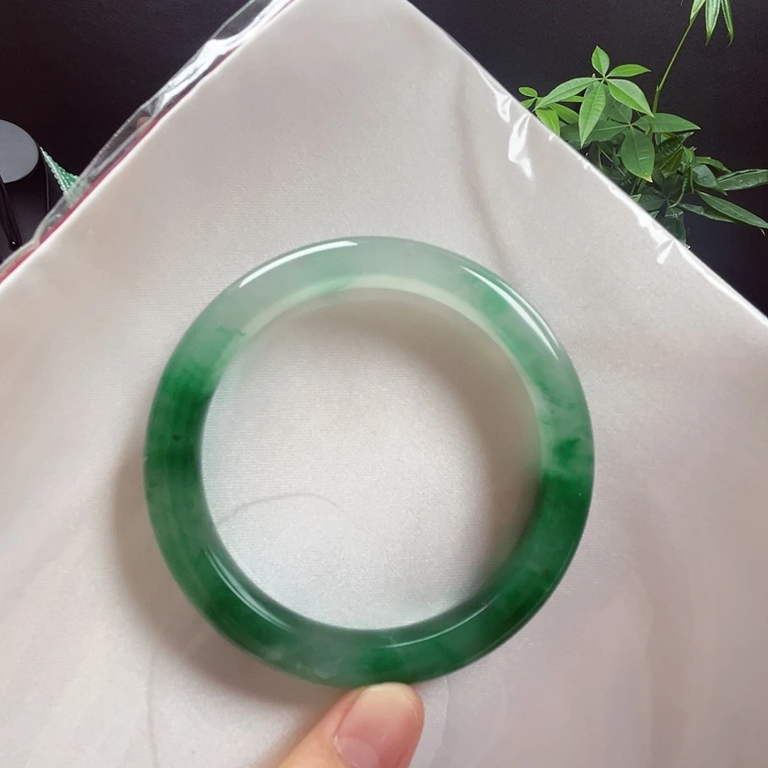 未镶嵌手镯石英质玉59