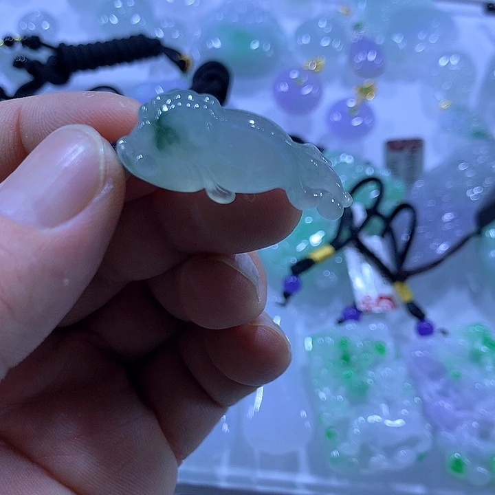 翡翠未镶嵌颈饰天然翡翠A货吊坠