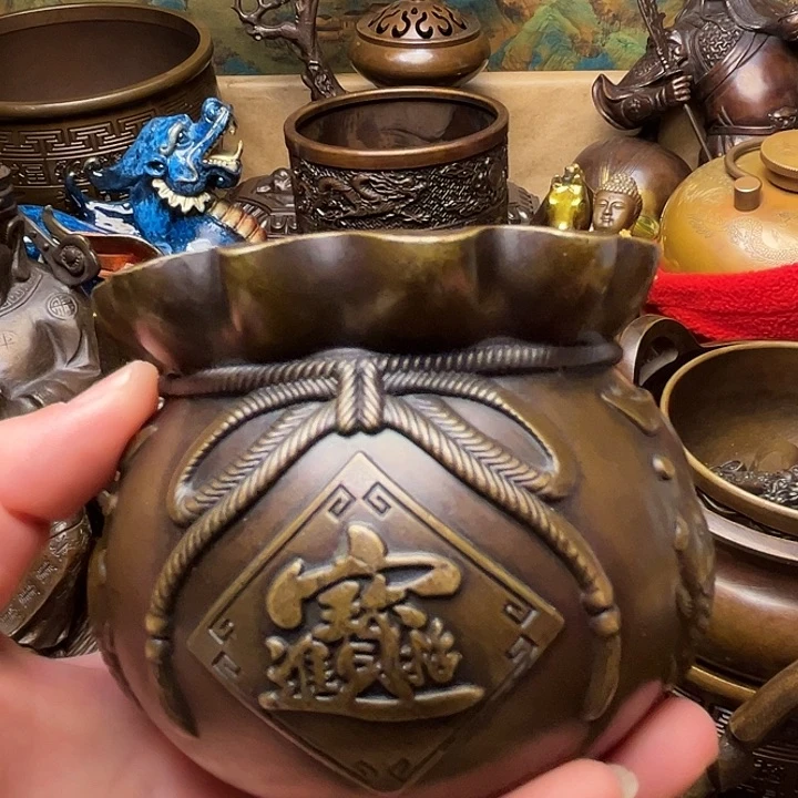 精美铜器批发档口