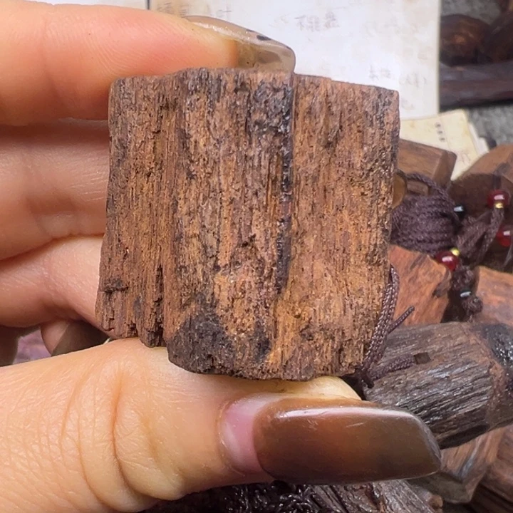 降真香降真香随形吊坠大小不一