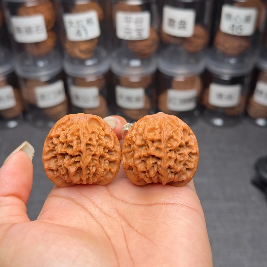 文玩核桃把件秦闷