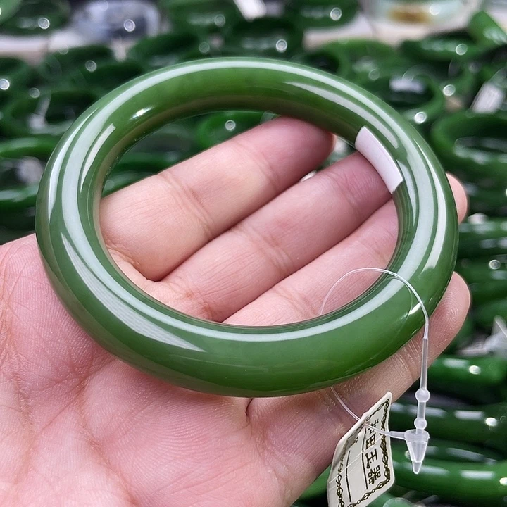 未镶嵌手镯和田玉（碧玉）