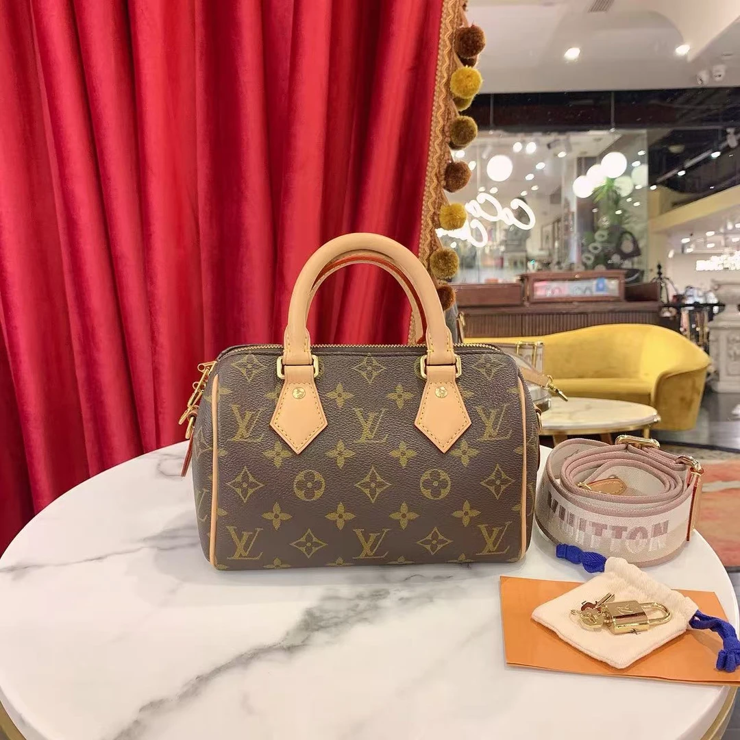 99新 LouisVuitton/路易威登 speedy20卡其色肩带单肩包/54754388