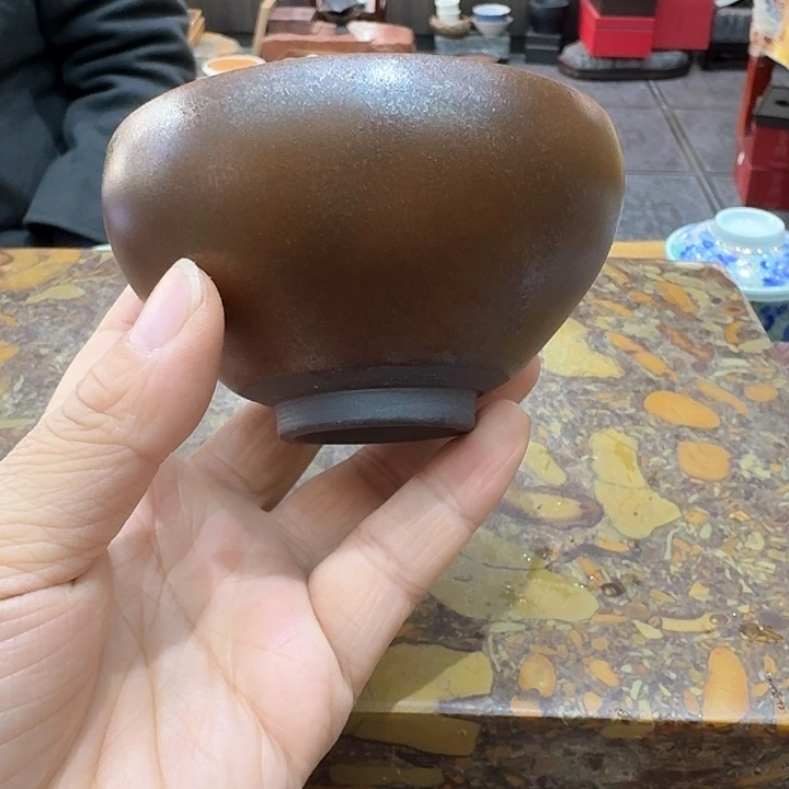 柴烧杯一个，瓷。。。品茗
