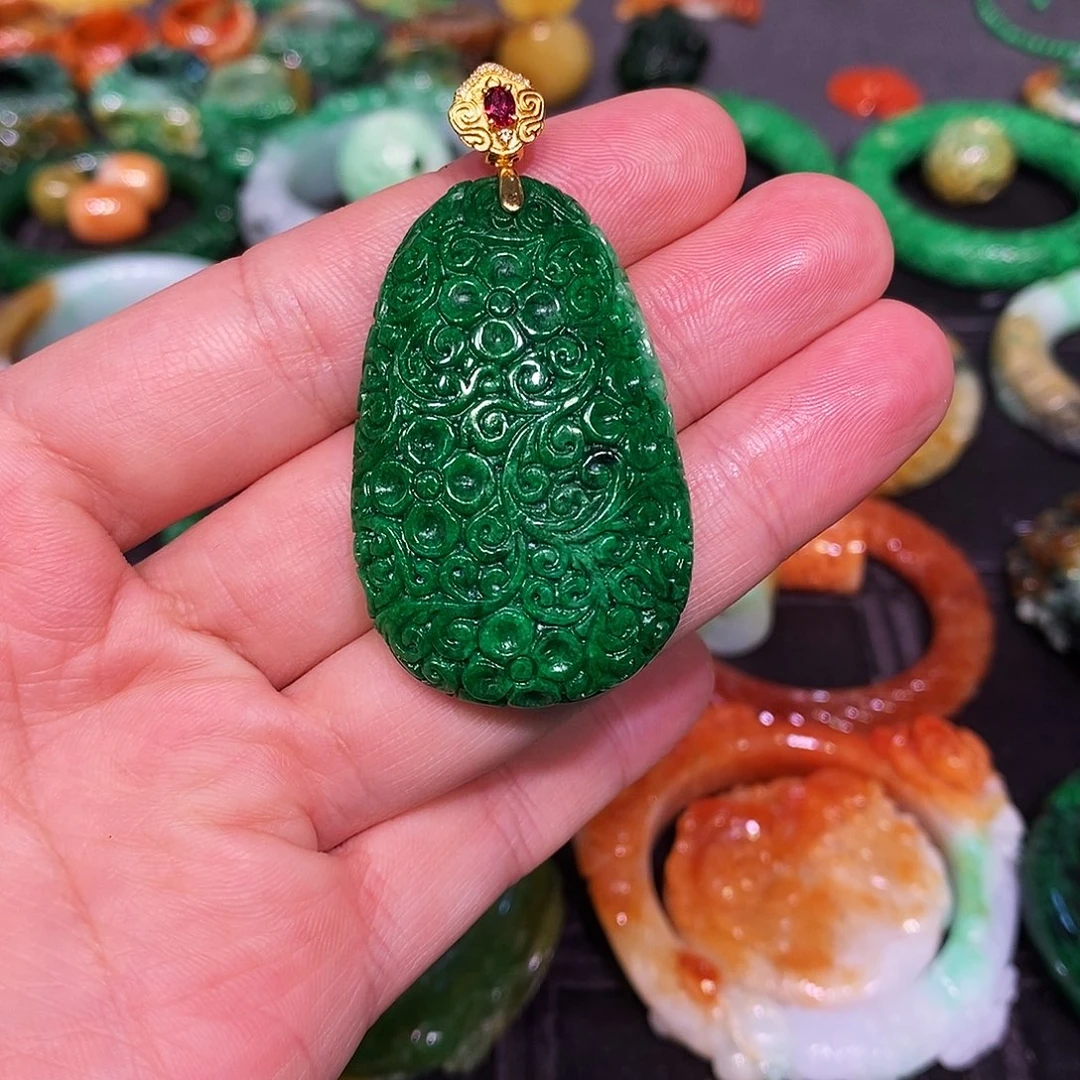 翡翠未镶嵌颈饰翡翠