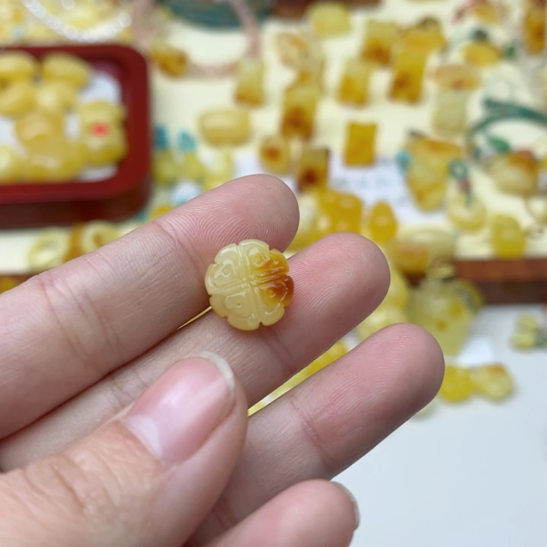 【闪购商品】蜜蜡裸石未镶嵌配饰