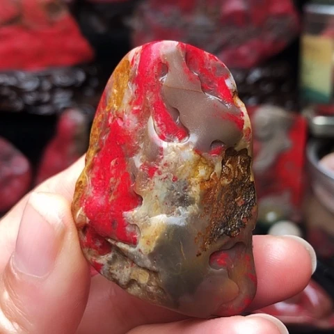 昌化鸡血石昌化田黄鸡血石