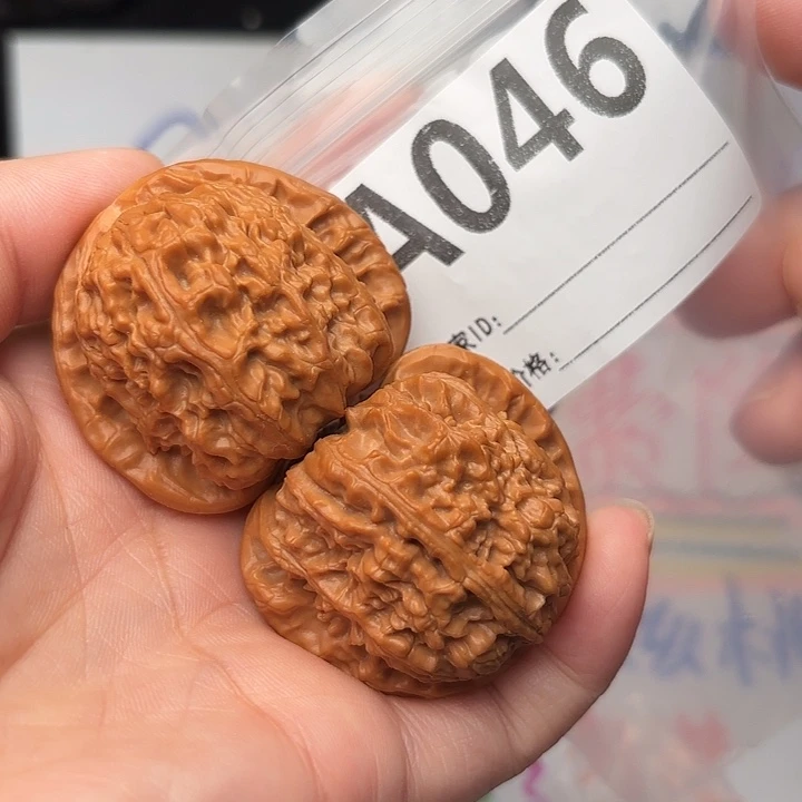 把件桃核核桃白狮子42