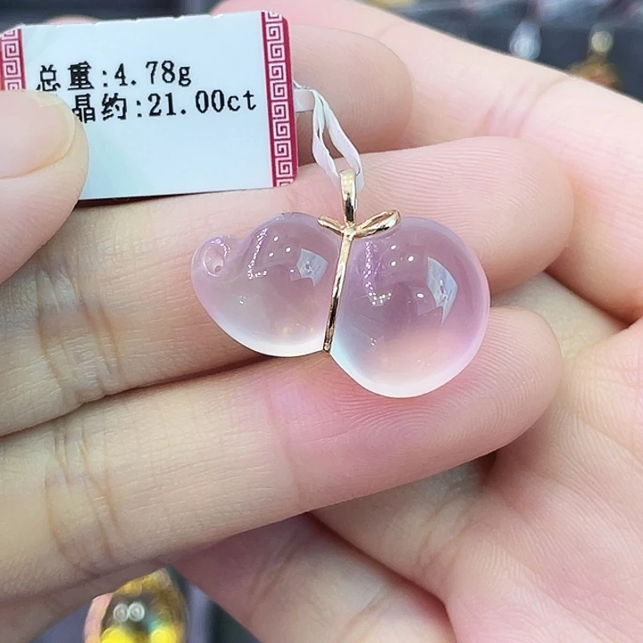 颈饰18K金镶嵌芙蓉石21克拉